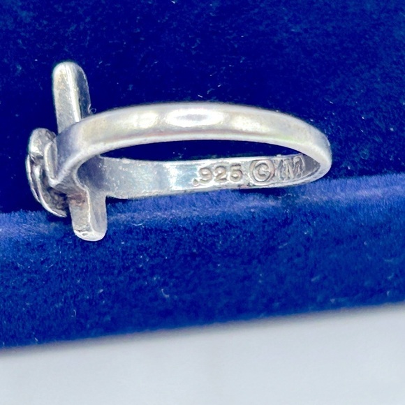 Vintage 925 Silver Cross Ladies Ring Sz 4​​​ - Picture 3 of 6